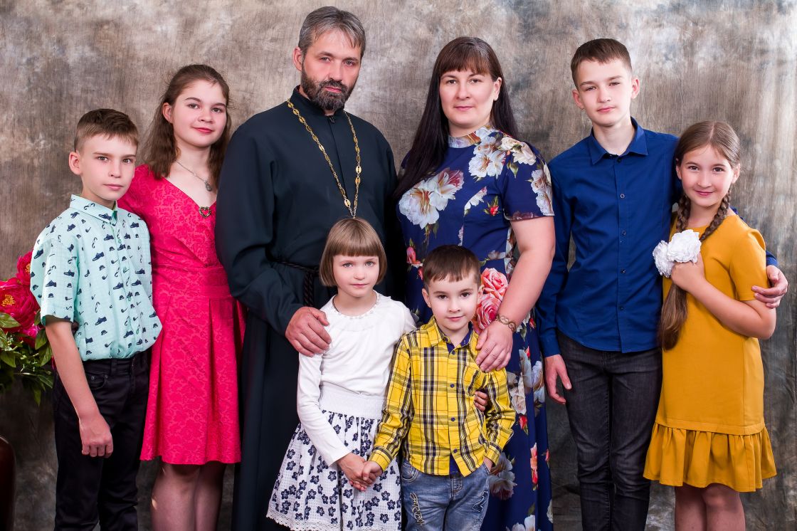 Семья Сотниковых победила во всероссийском конкурсе «Семья года»