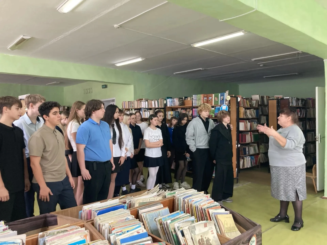 Около 500 кузбасских школьников и студентов посетили профтуры Кадрового центра Около 500 кузбасских школьников и студентов посетили профтуры Кадрового центра